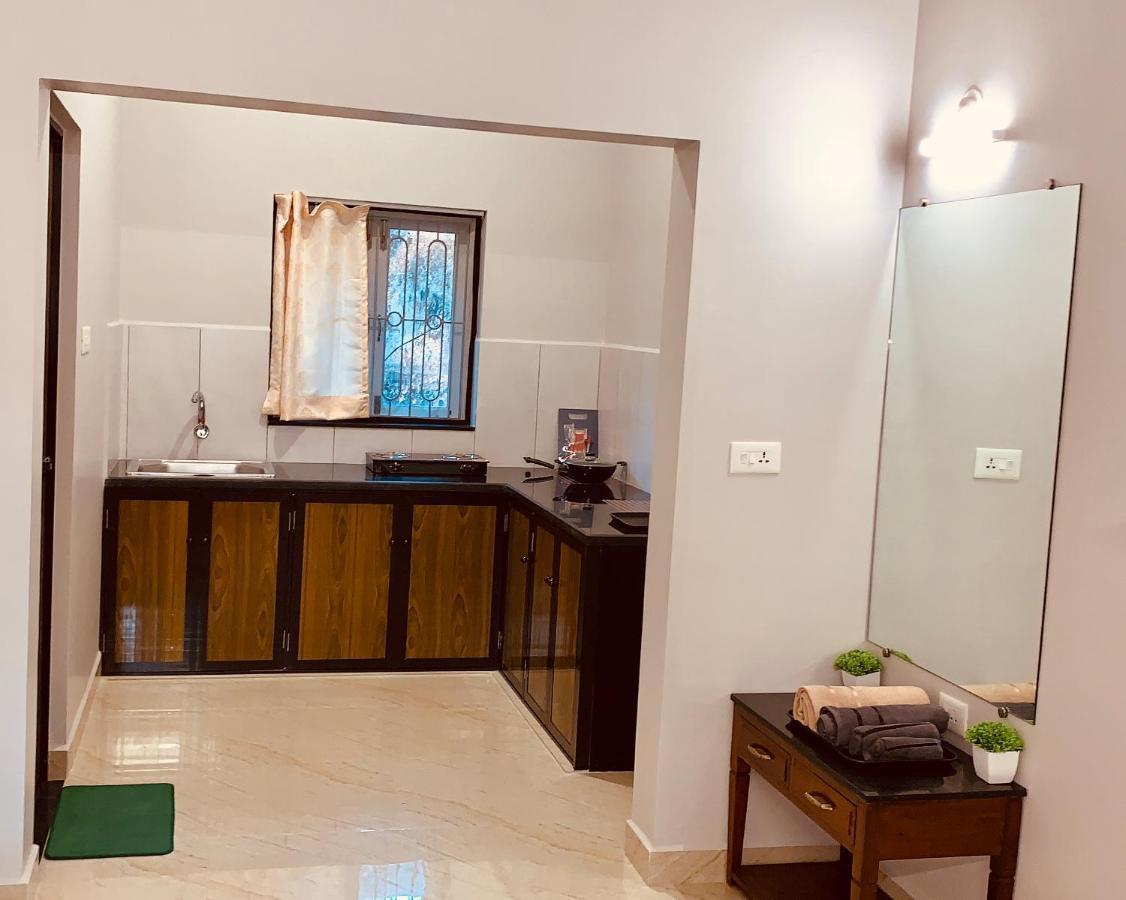 Stan-Inn, North Goa, Vagator, With Strong Wifi,Free Private Parking & Kitchen, Can Cook Where You Stay エクステリア 写真
